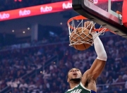 爱游戏娱乐-关于字母哥连续三场比赛得分超过精彩发挥，掘金挑战极限！的信息